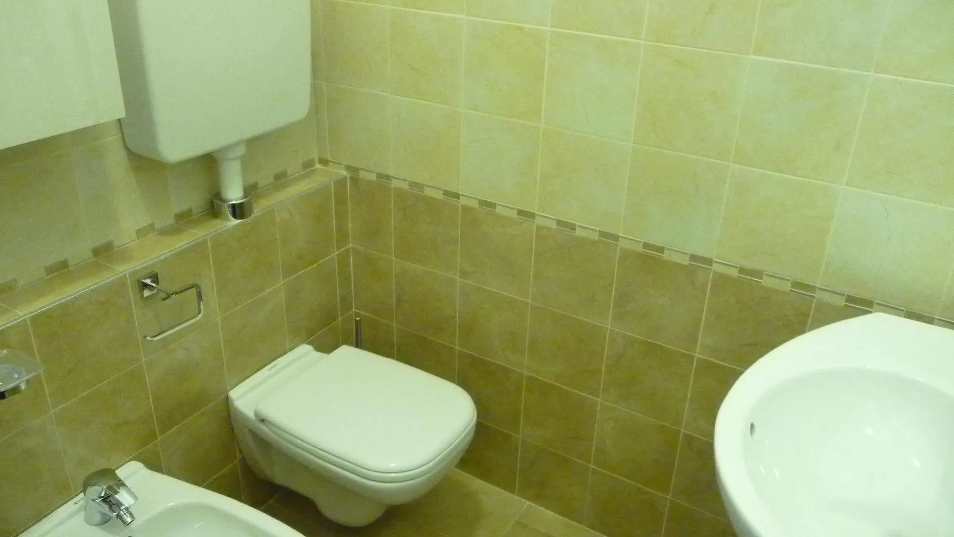 Hotel Desiree تْشيزيناتيكو إيطاليا