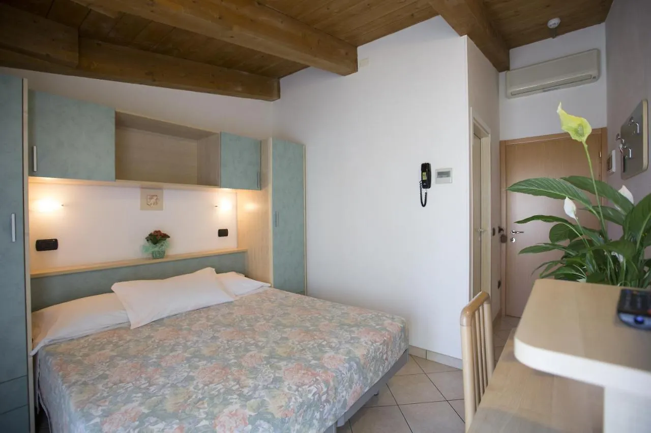 Hotel Desiree