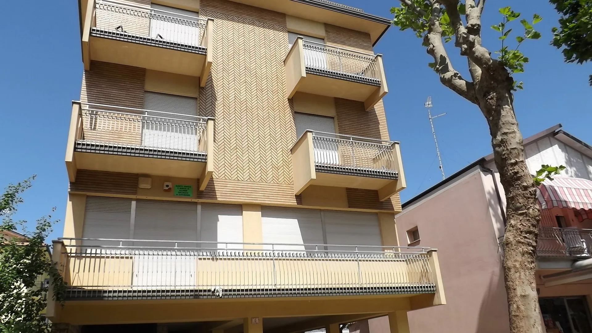 Hotel Desiree